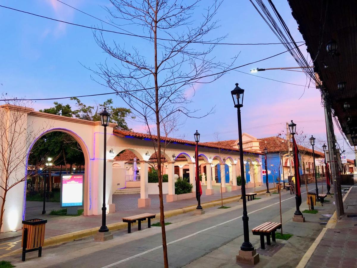 Casa Lula Leon Hostal Εξωτερικό φωτογραφία
